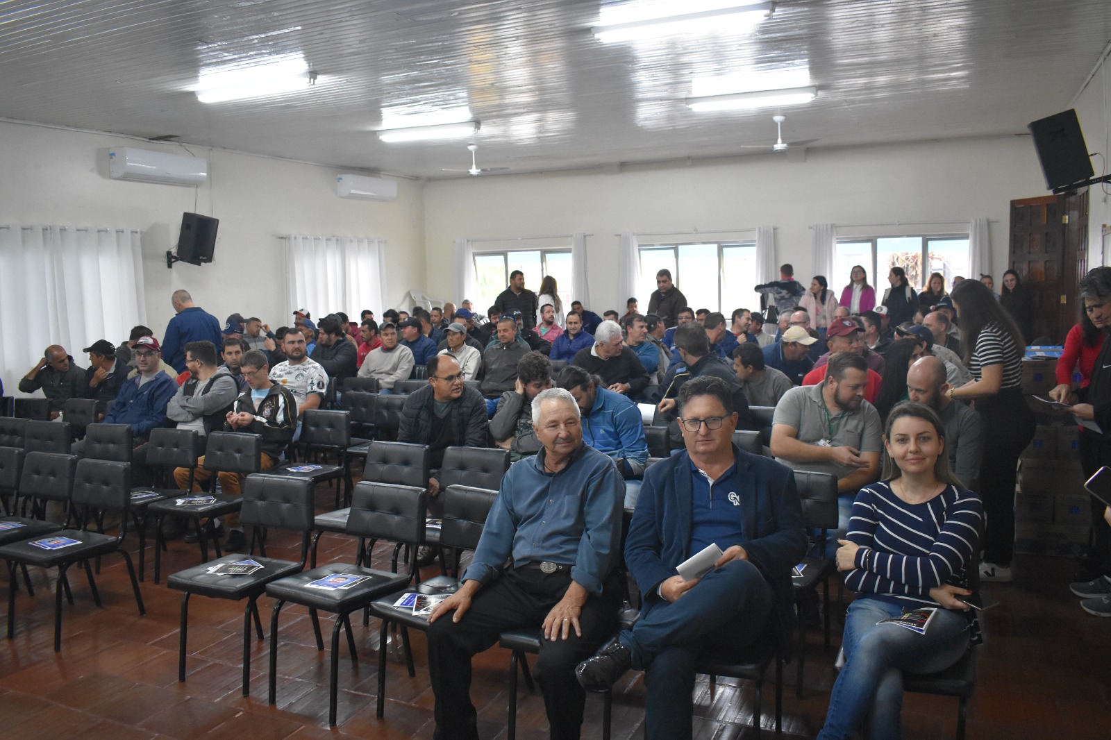 Vereadores Participam de Palestra sobre Rede de Proteção e Combate à Violência