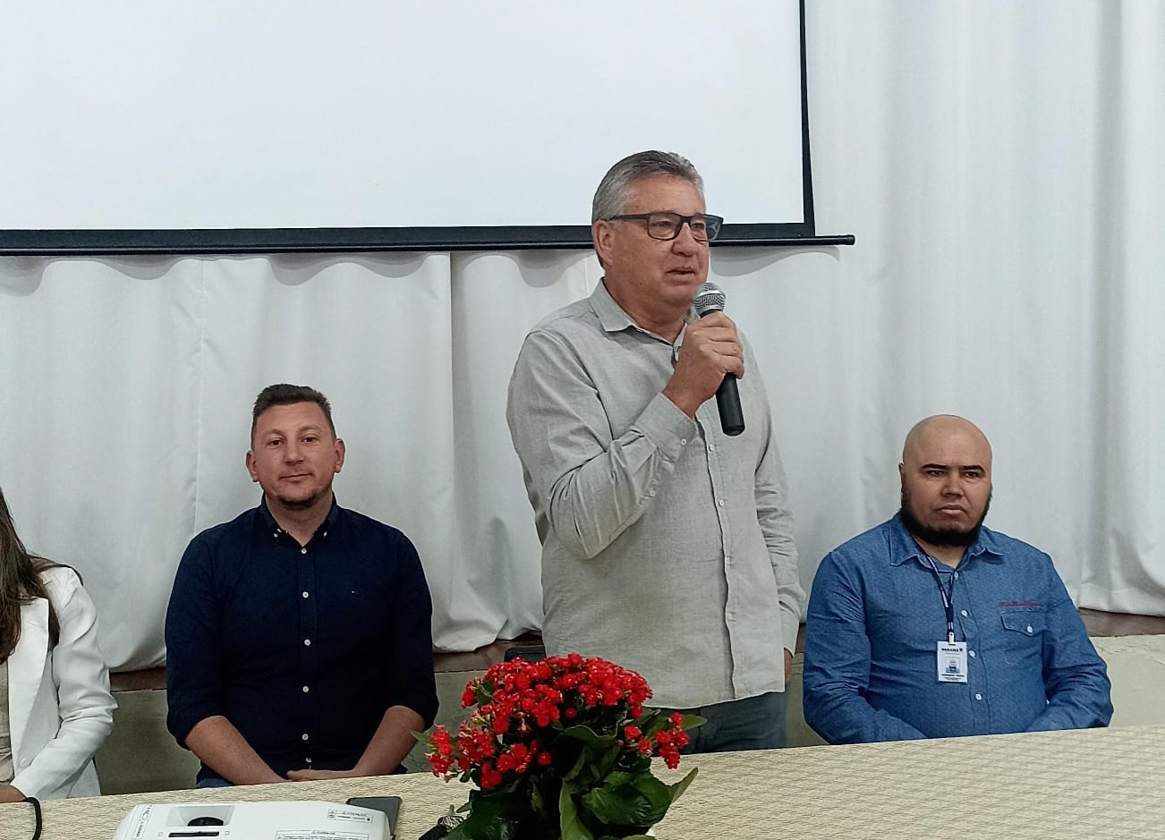 Vereadores Mariano Vicente Tyski e Edson Paulo Klemba Participam da 1ª Conferência Municipal da Cultura em Rio Azul